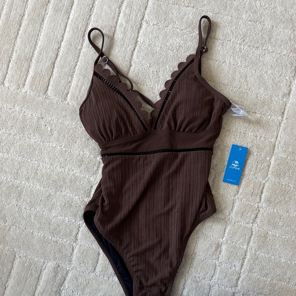 Cupshe Chocolate Brown Ribbed Scallop One-Piece Swimsuit - Picture 4 of 5